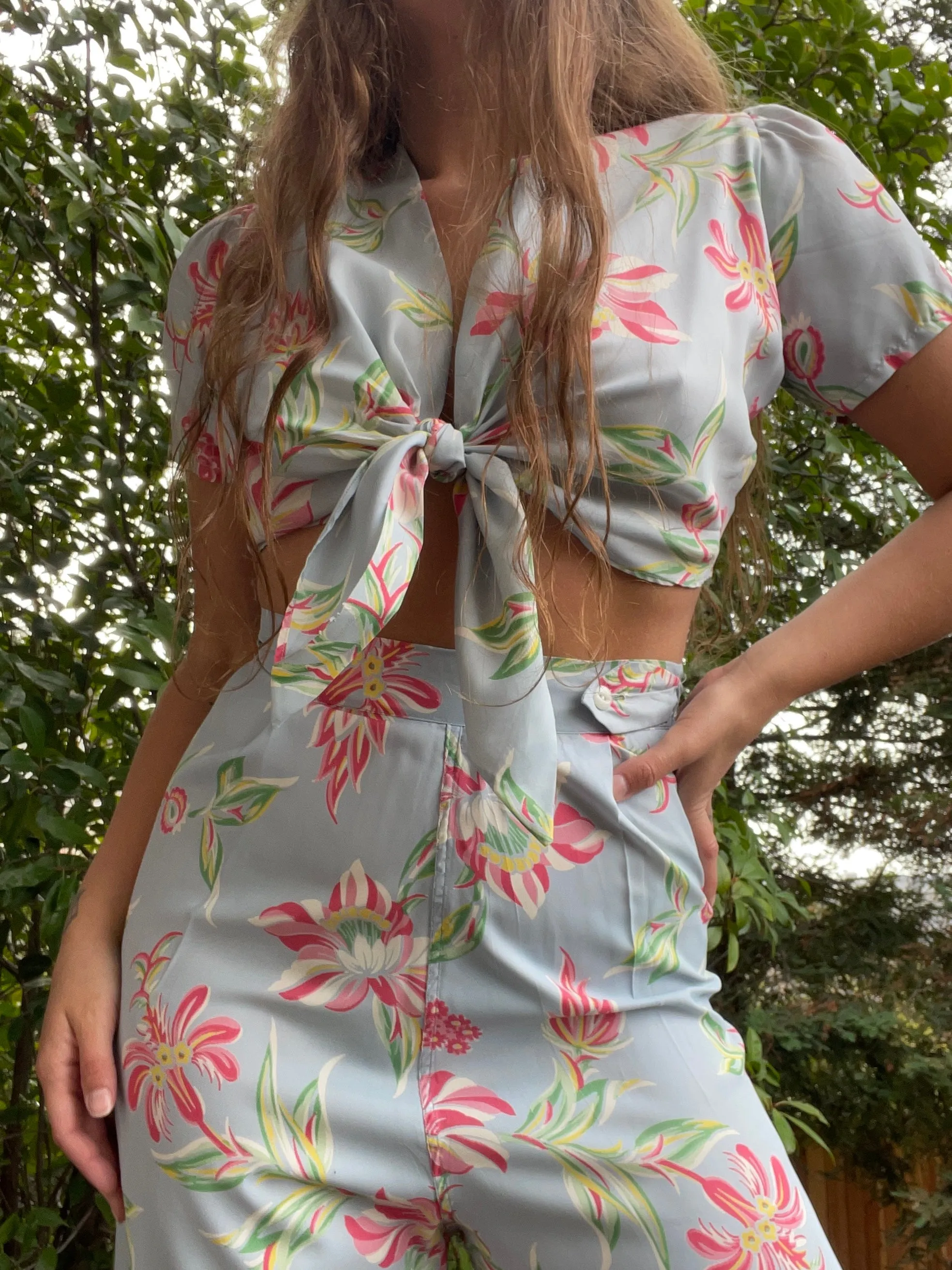1940s Rayon Two Piece Floral Side Button Lounge Suit