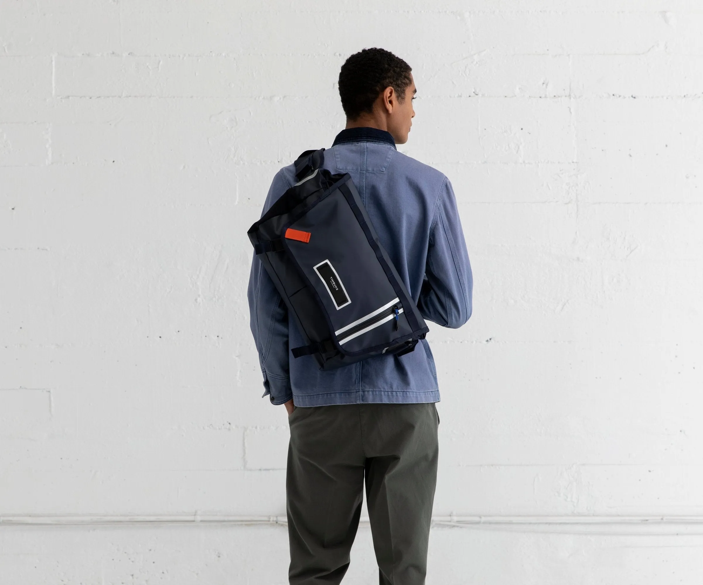 Especial Stash Messenger Bag