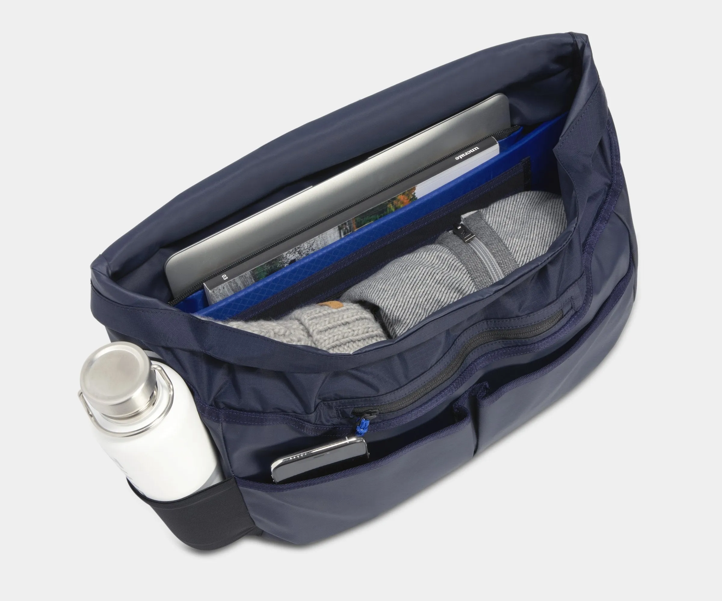 Especial Stash Messenger Bag