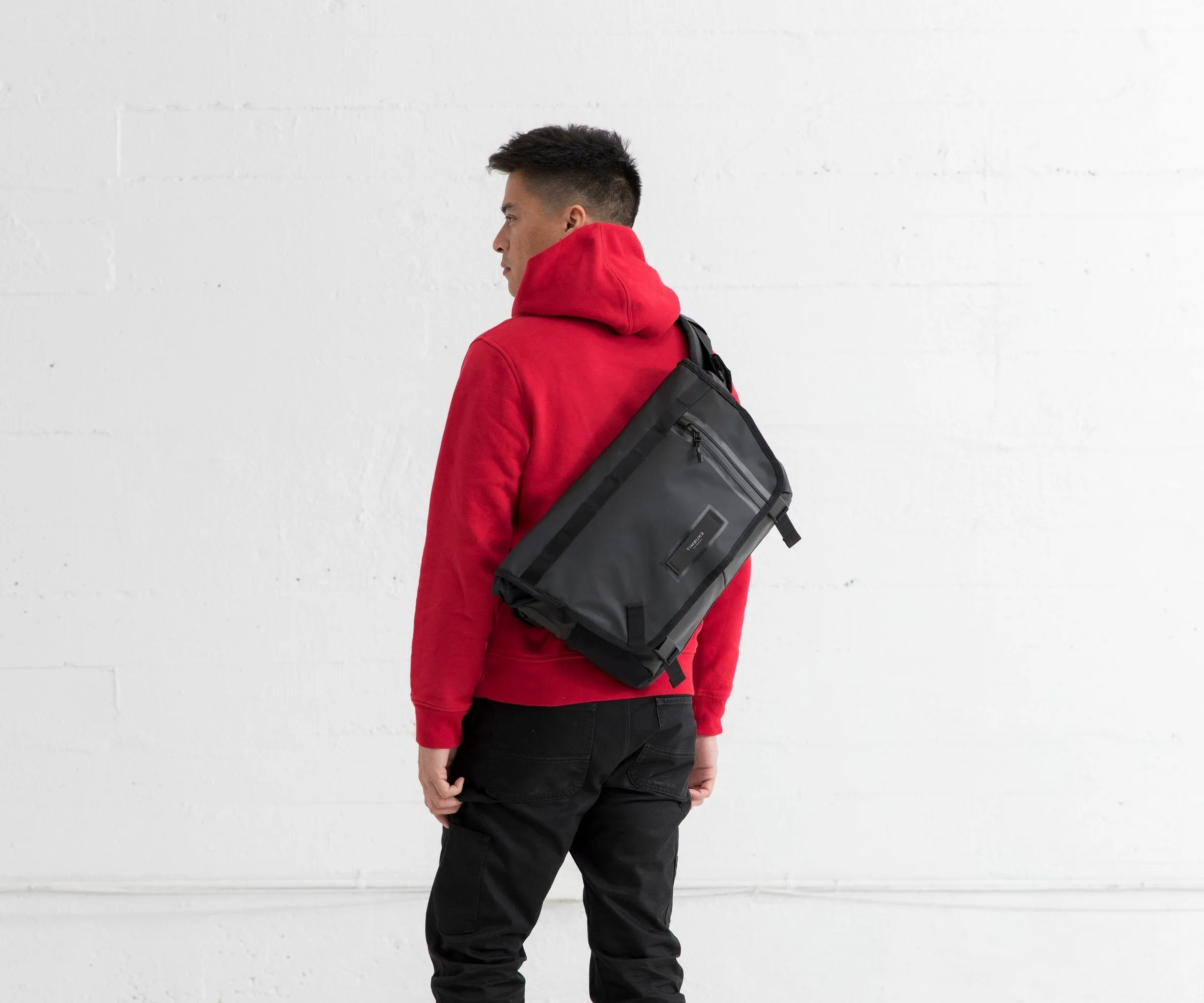 Especial Stash Messenger Bag