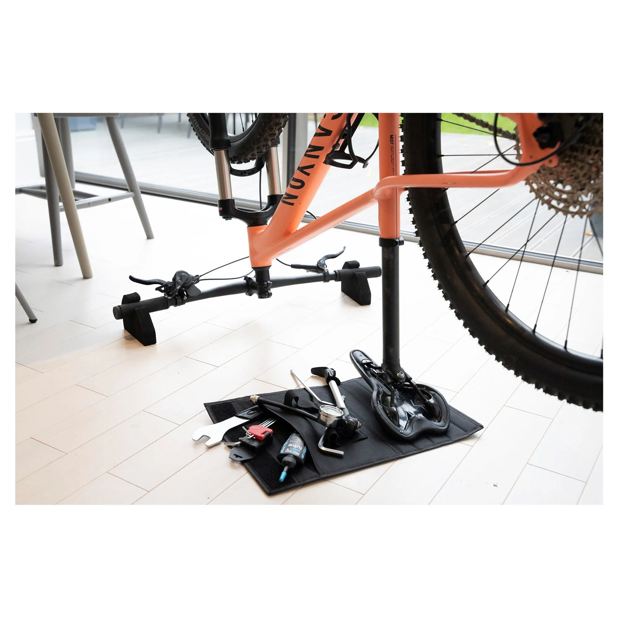 Hiplok Flipstand
