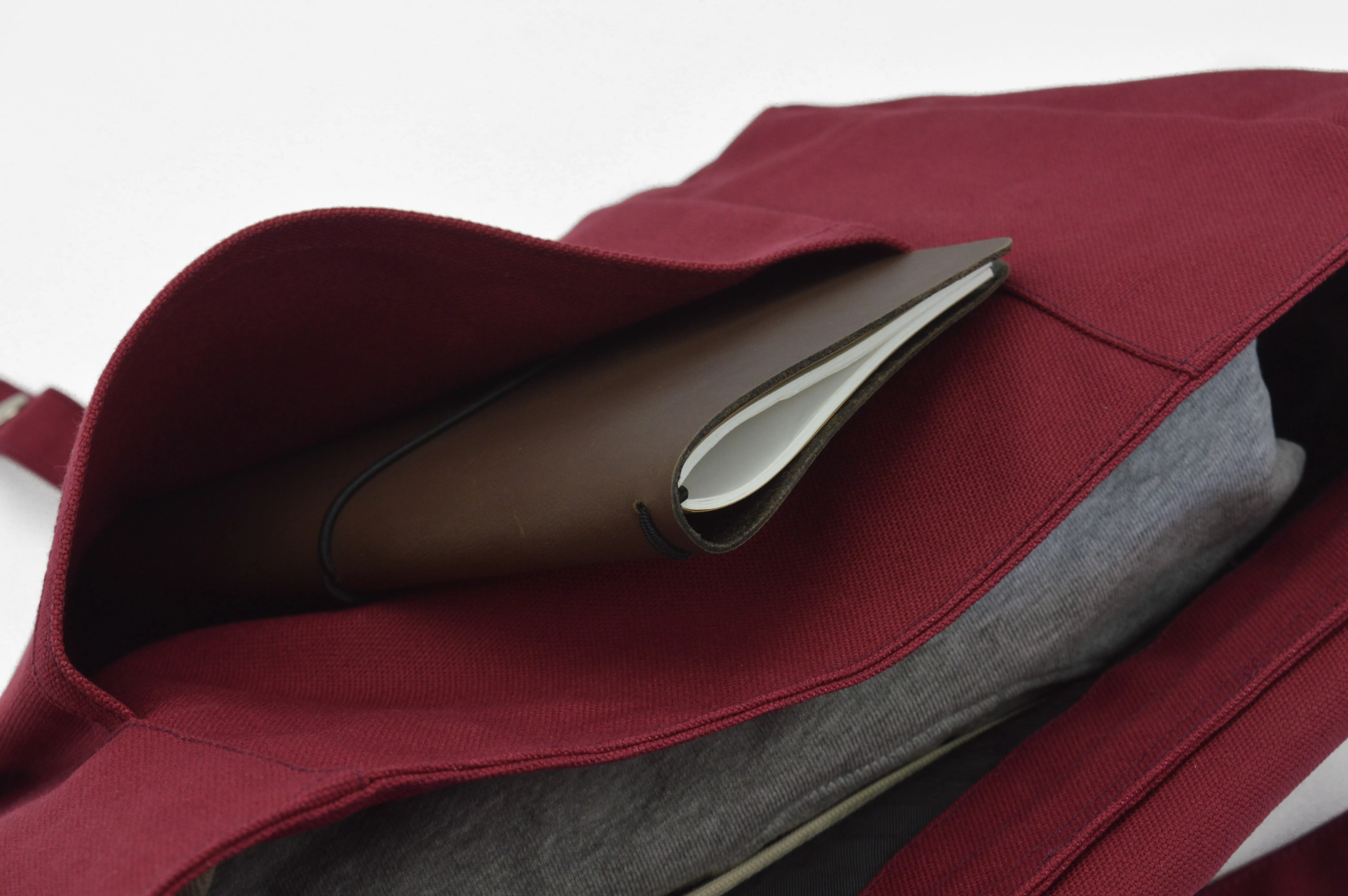 Kylie 12 Rose Red | Crossbody Bag