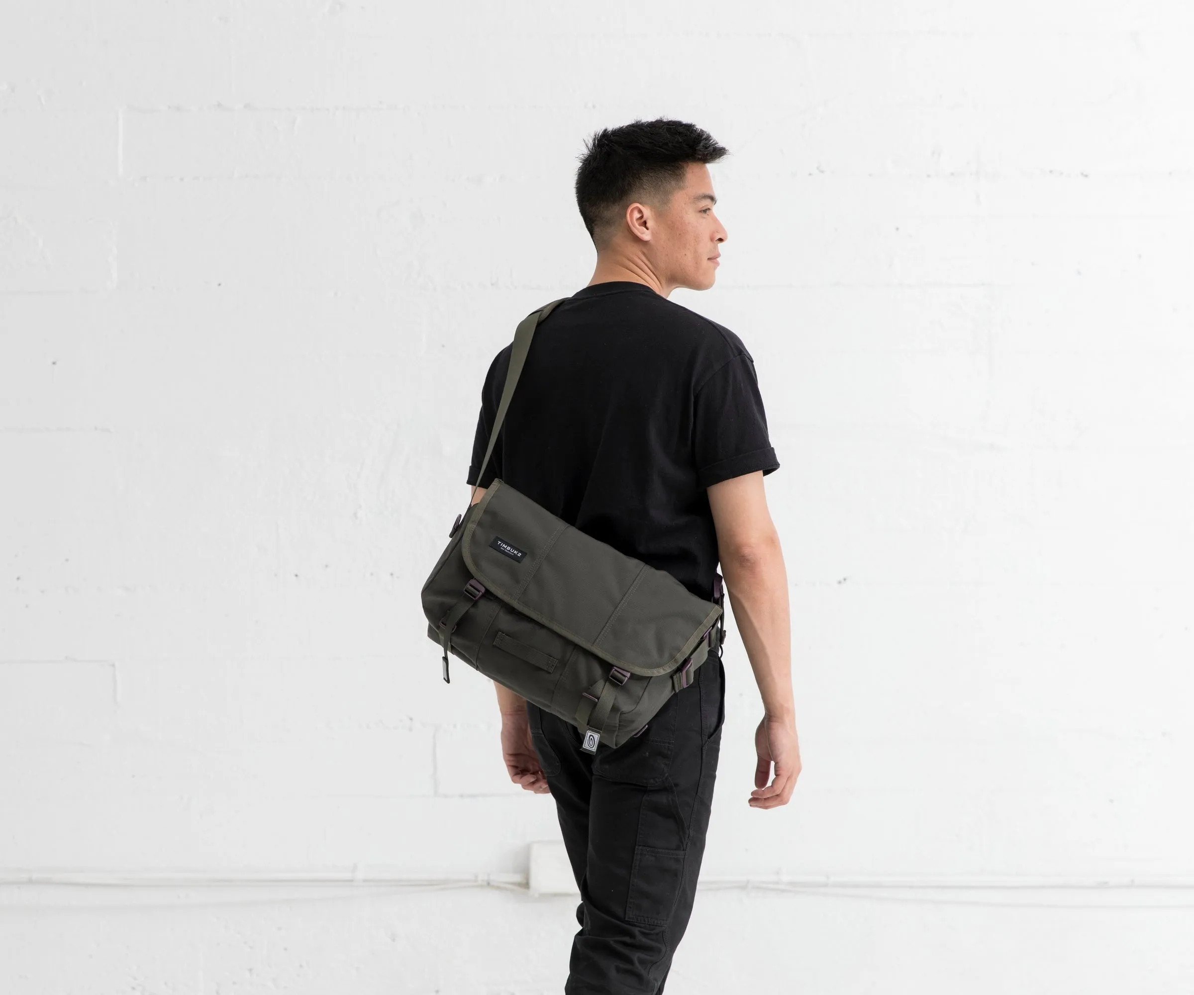 Lightweight Flight Messenger Bag