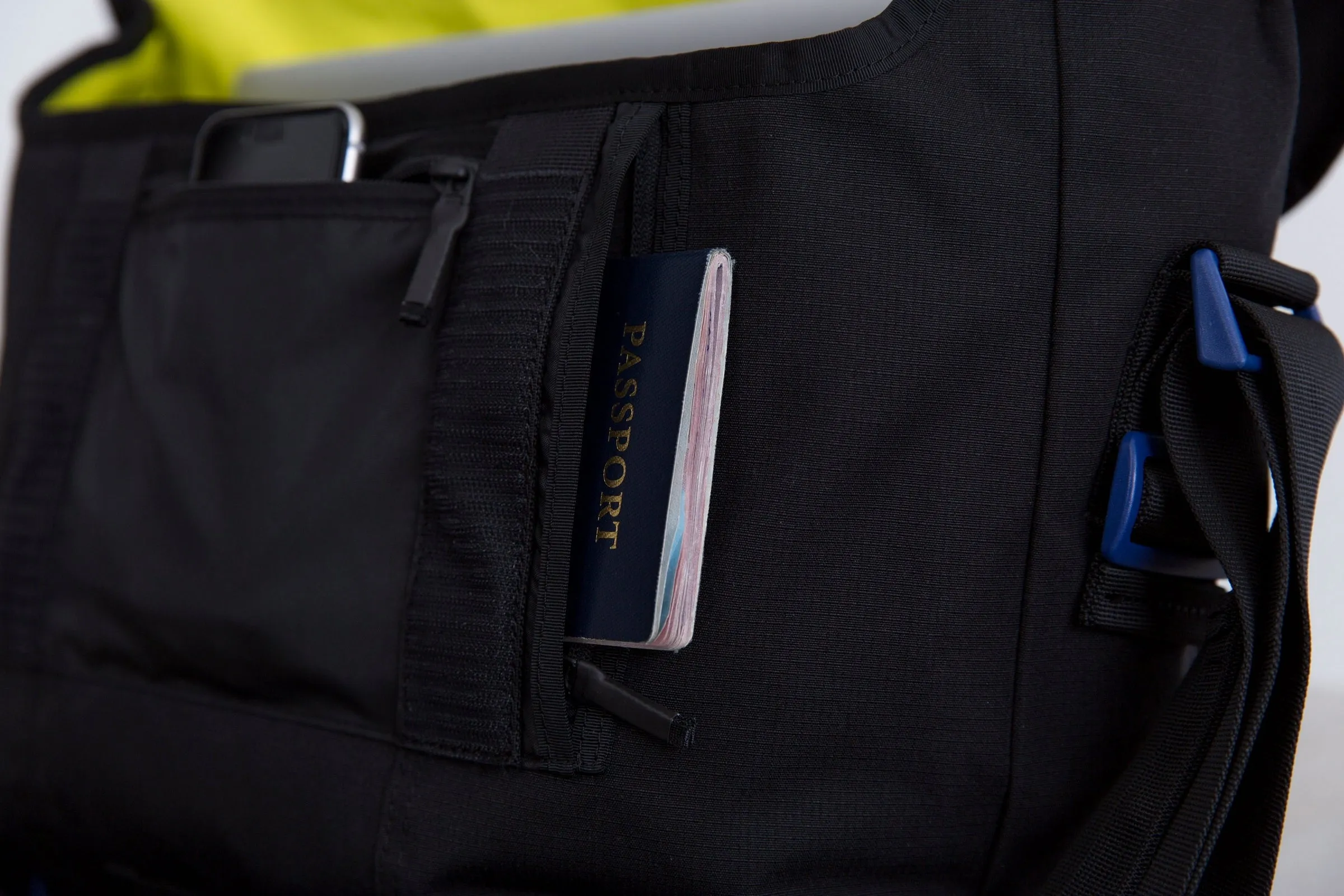 Lightweight Flight Messenger Bag