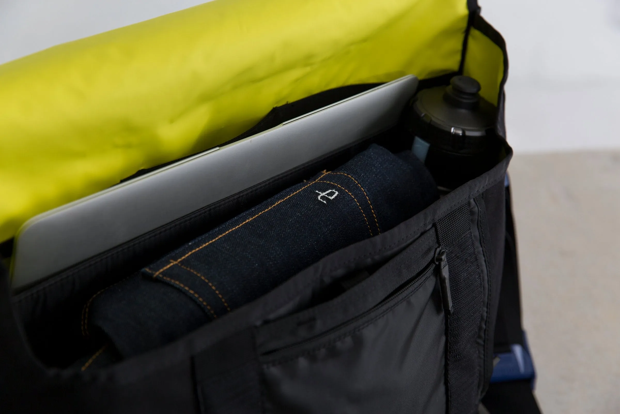 Lightweight Flight Messenger Bag