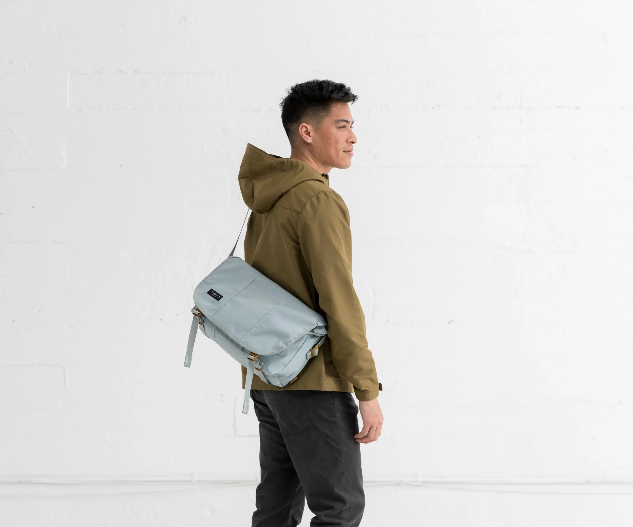 Lightweight Flight Messenger Bag