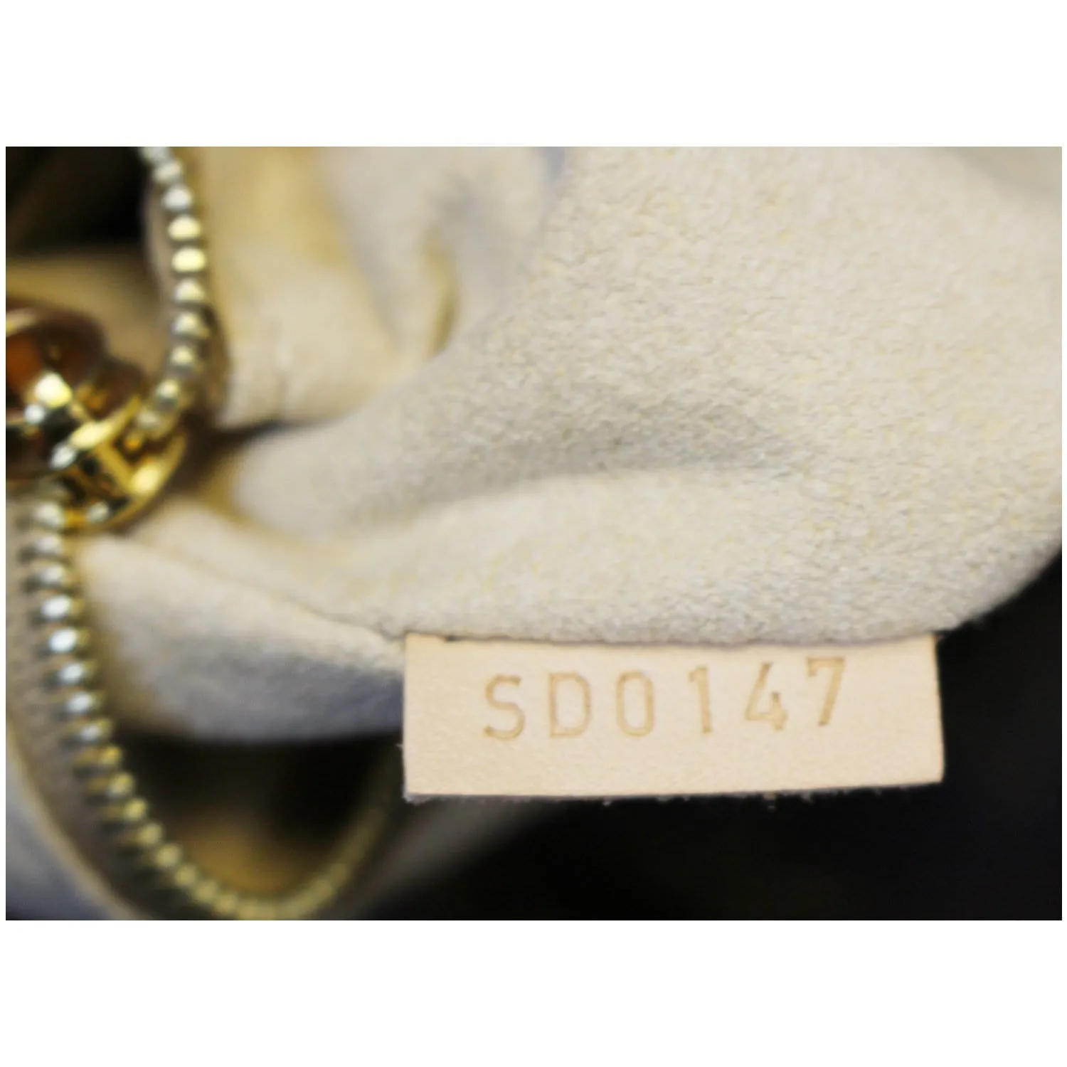 LOUIS VUITTON Artsy MM Monogram Canvas Hobo Shoulder Bag