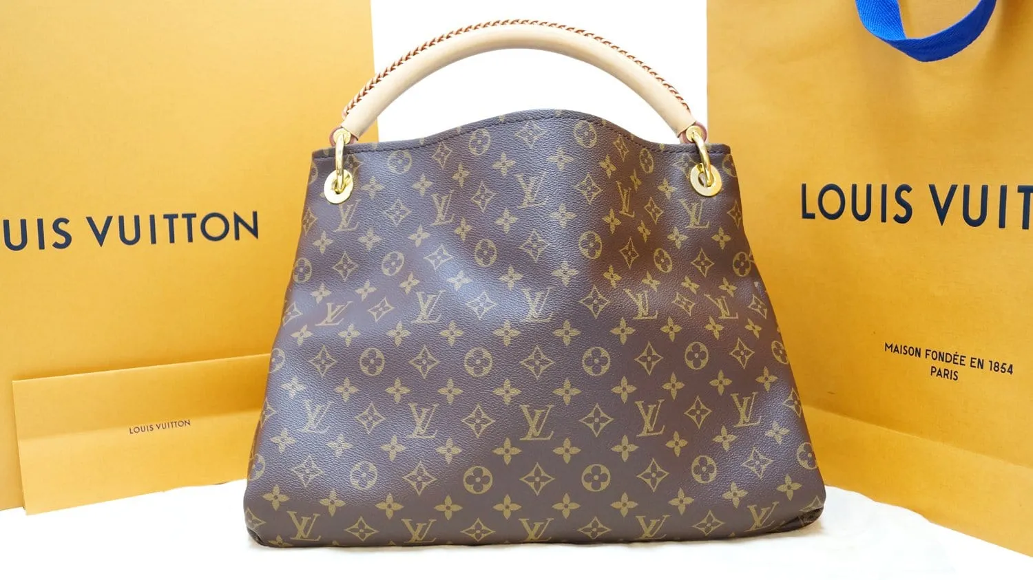 LOUIS VUITTON Monogram Canvas Artsy MM Hobo Shoulder Bag