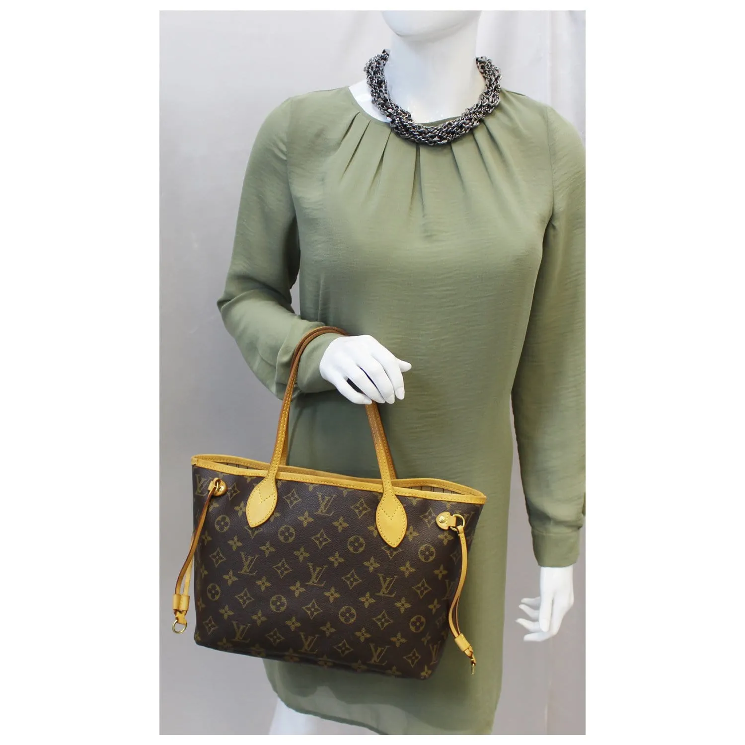 LOUIS VUITTON Neverfull PM Monogram Canvas Tote Shoulder Bag