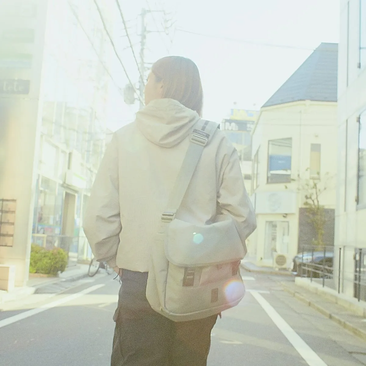 MIDTOWN 20L MESSENGER