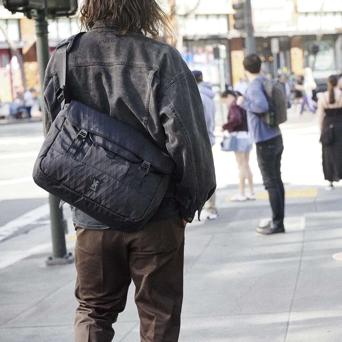 MIDTOWN 20L MESSENGER