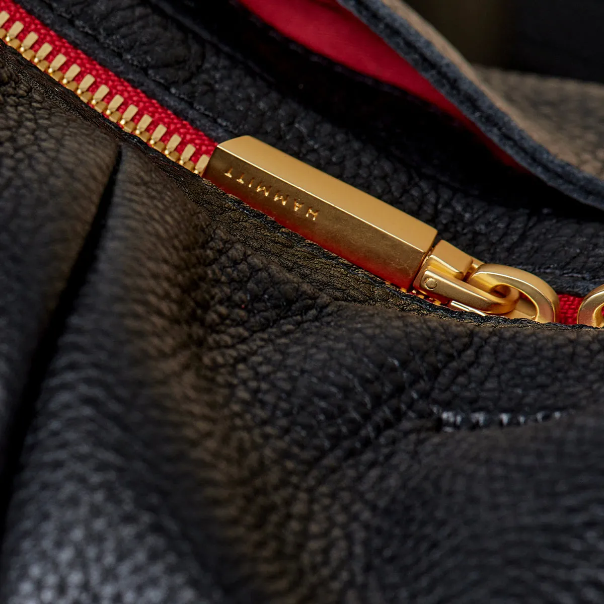 Morgan | Black/Brushed Gold Red Zip