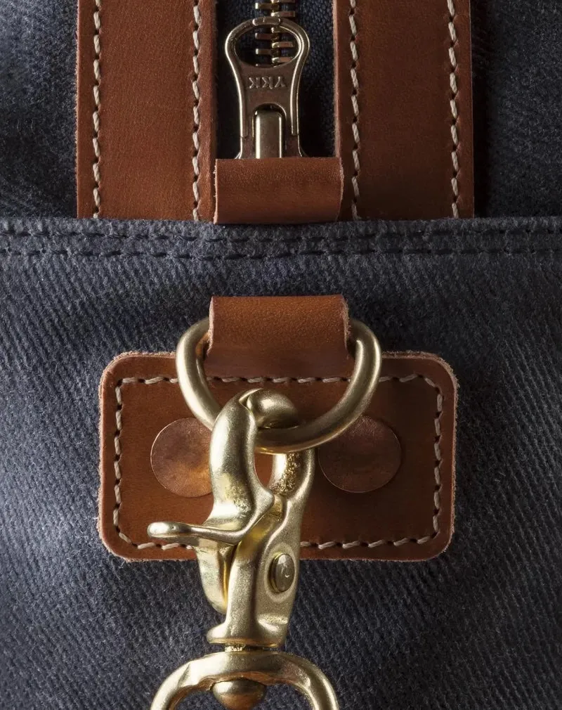 The 48H Travel Bag In Charcoal & Roasted