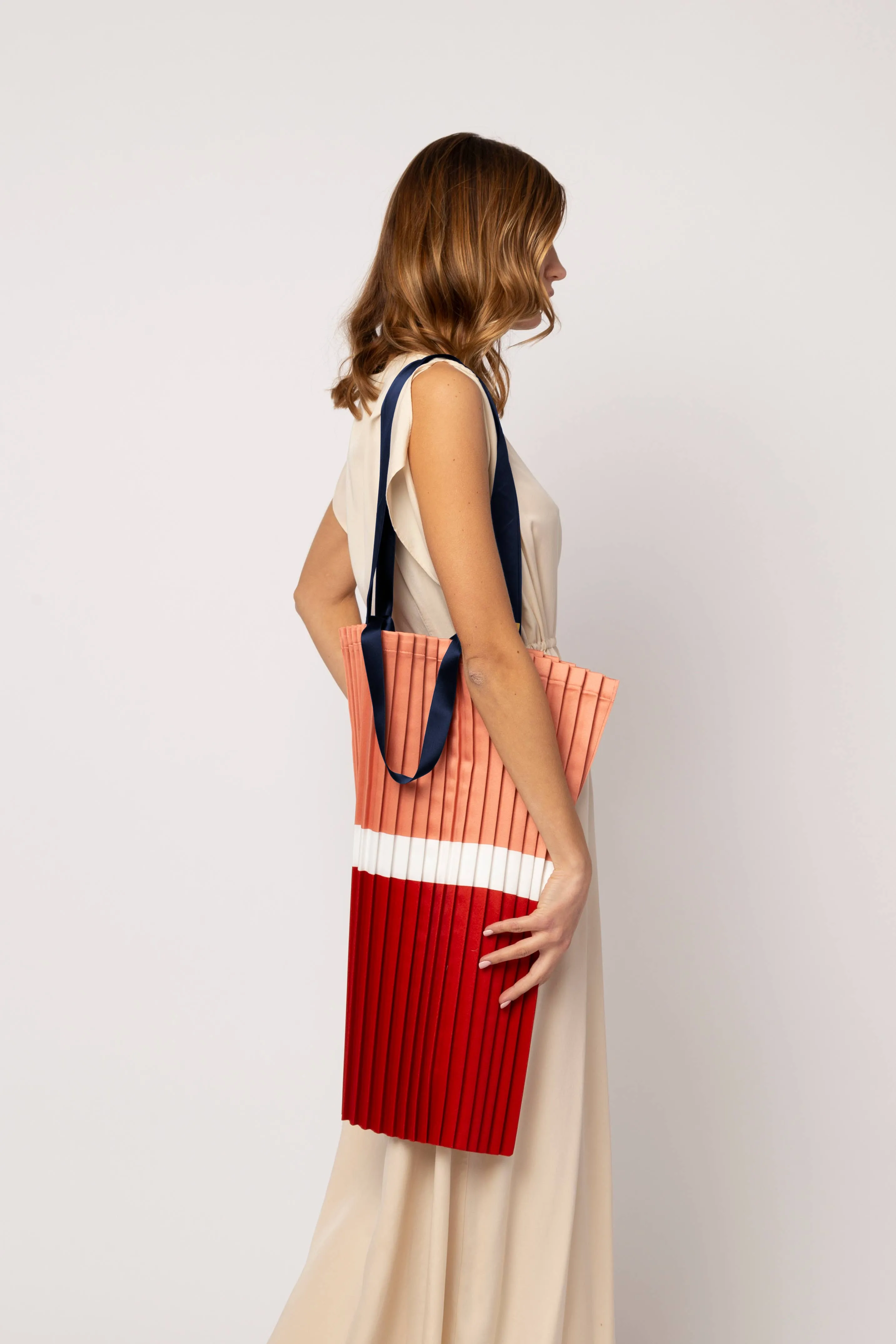 XL SATIN PLEATED BAG ALICUDI
